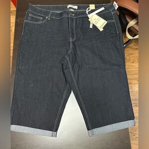 Women’s Jean capris size 22W. New with tags
